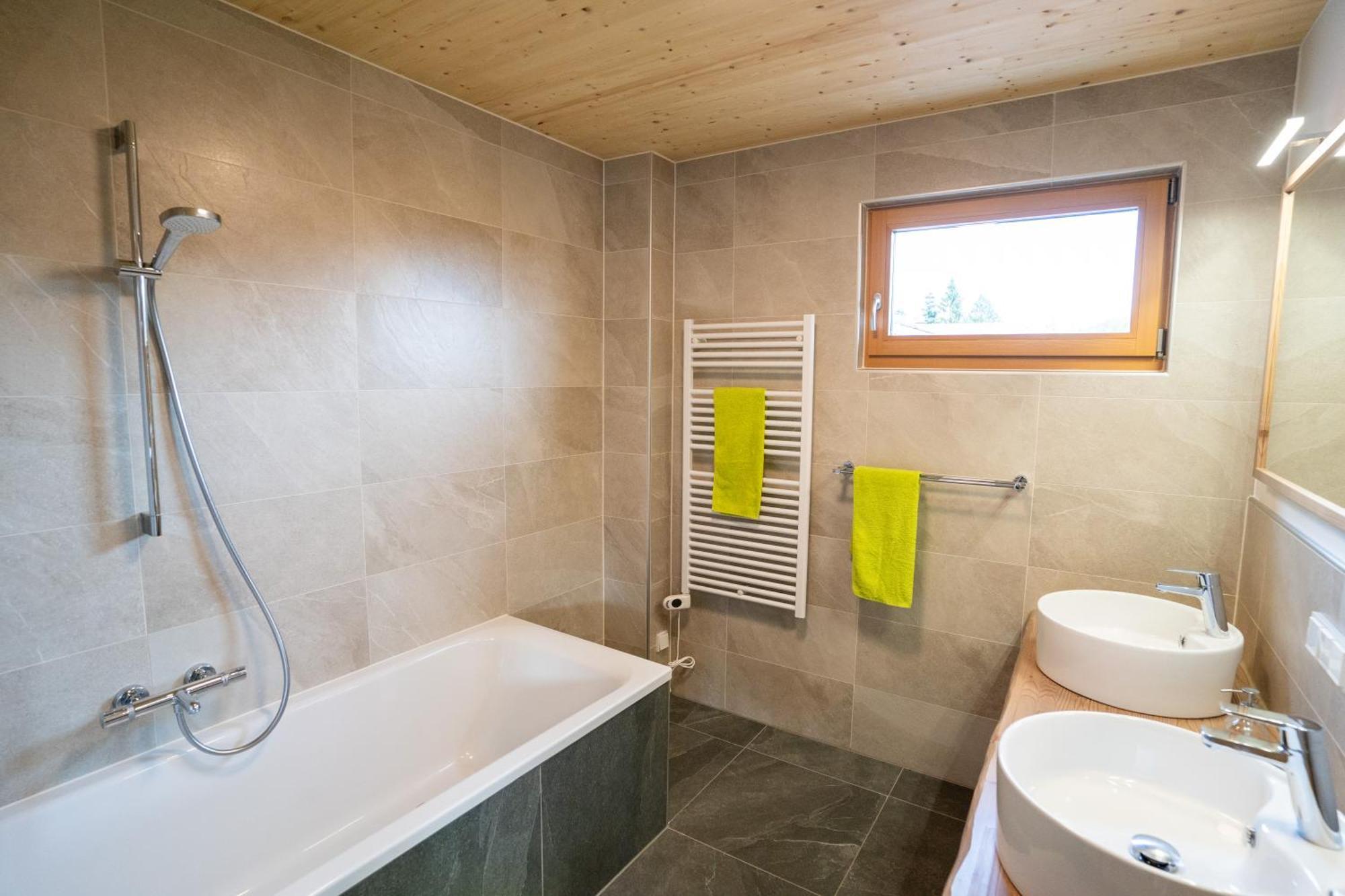 Apartmán Holzhaus "Zum Schwarz'N" Aurach am Hongar Exteriér fotografie