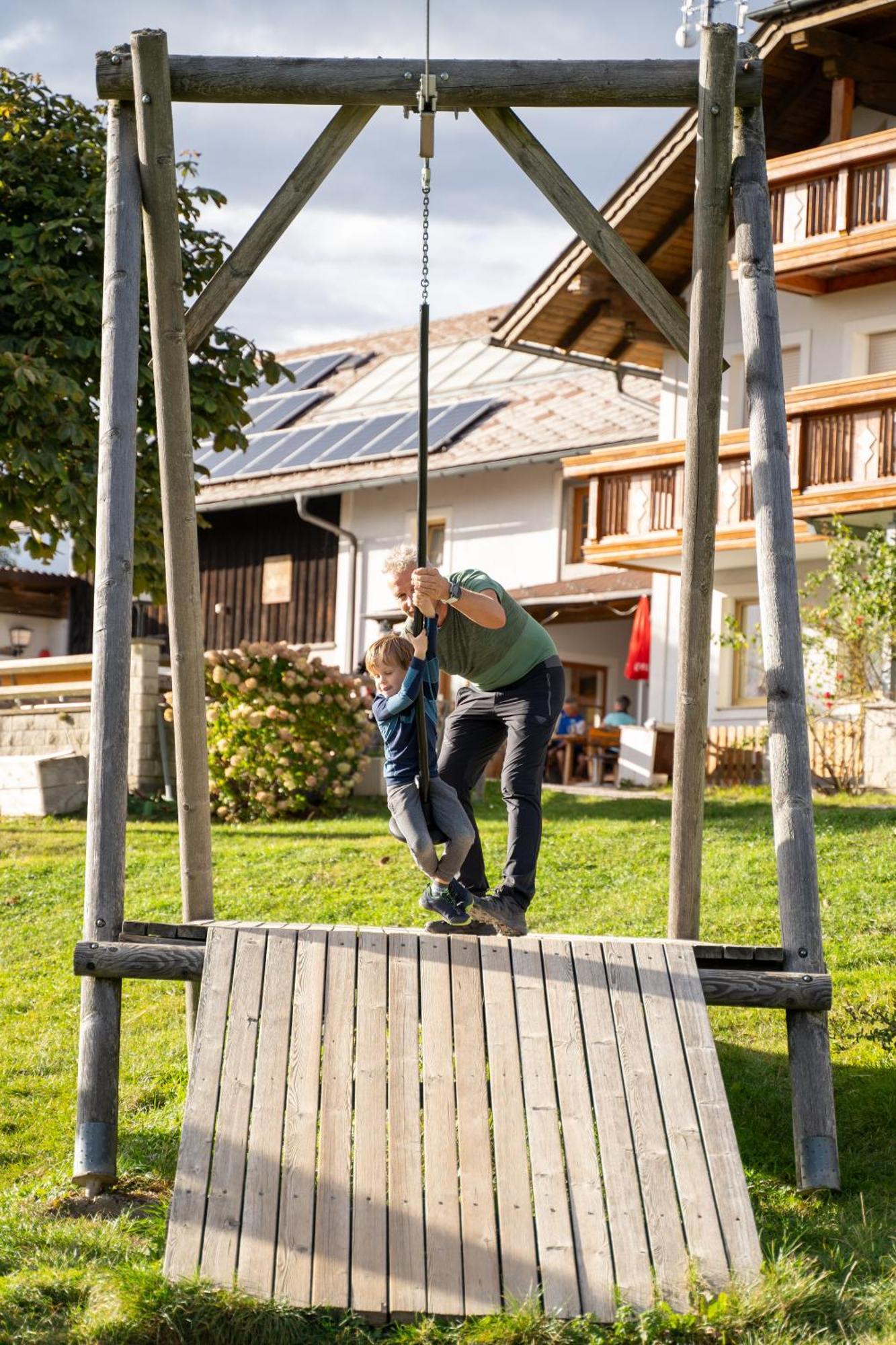 Apartmán Holzhaus "Zum Schwarz'N" Aurach am Hongar Exteriér fotografie
